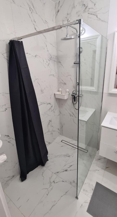 44 - Apartamenty Siedlce - Nowy Apartament W Centrum Przy Ul Czerwonego Krzyza Ngoại thất bức ảnh
