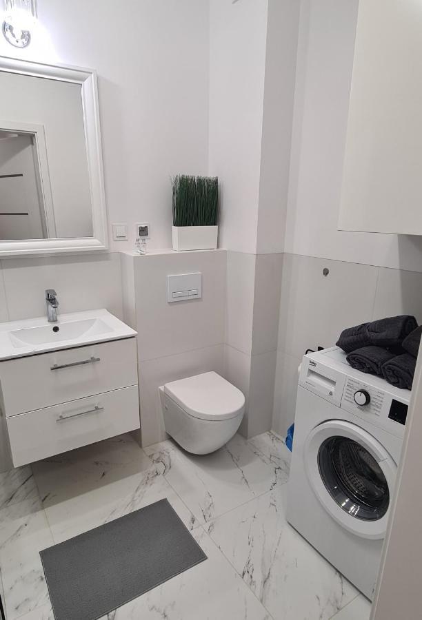 44 - Apartamenty Siedlce - Nowy Apartament W Centrum Przy Ul Czerwonego Krzyza Ngoại thất bức ảnh