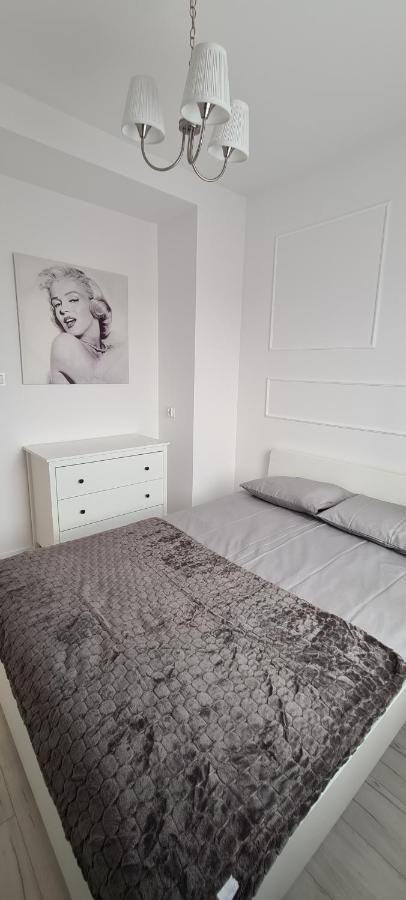 44 - Apartamenty Siedlce - Nowy Apartament W Centrum Przy Ul Czerwonego Krzyza Ngoại thất bức ảnh
